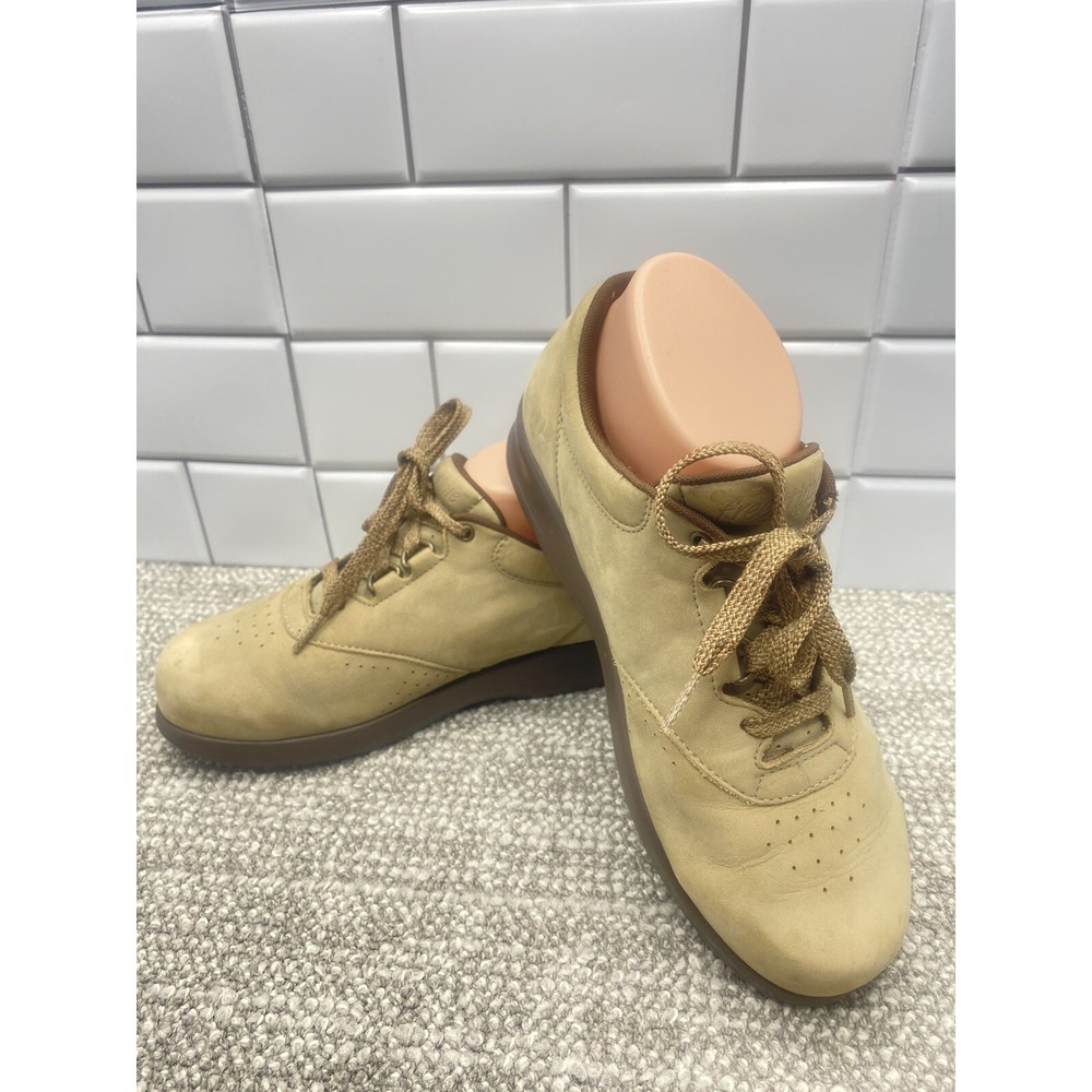 SAS Women's Shoes Tie Closure‎ Light Brown Suede Size 6.5 Medium Comfort S6
